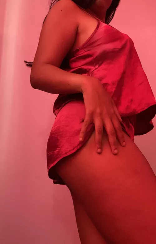[Selling] Video calls • Sexting (SESSION TODAY $35) • Femdom • Findom • Personalized photos • Fetish friendly • SPH • CEI • JOI • GFE • Serious buyers only✨ Kik Vane.moncada25 Telegram acavego25 OR DM ME