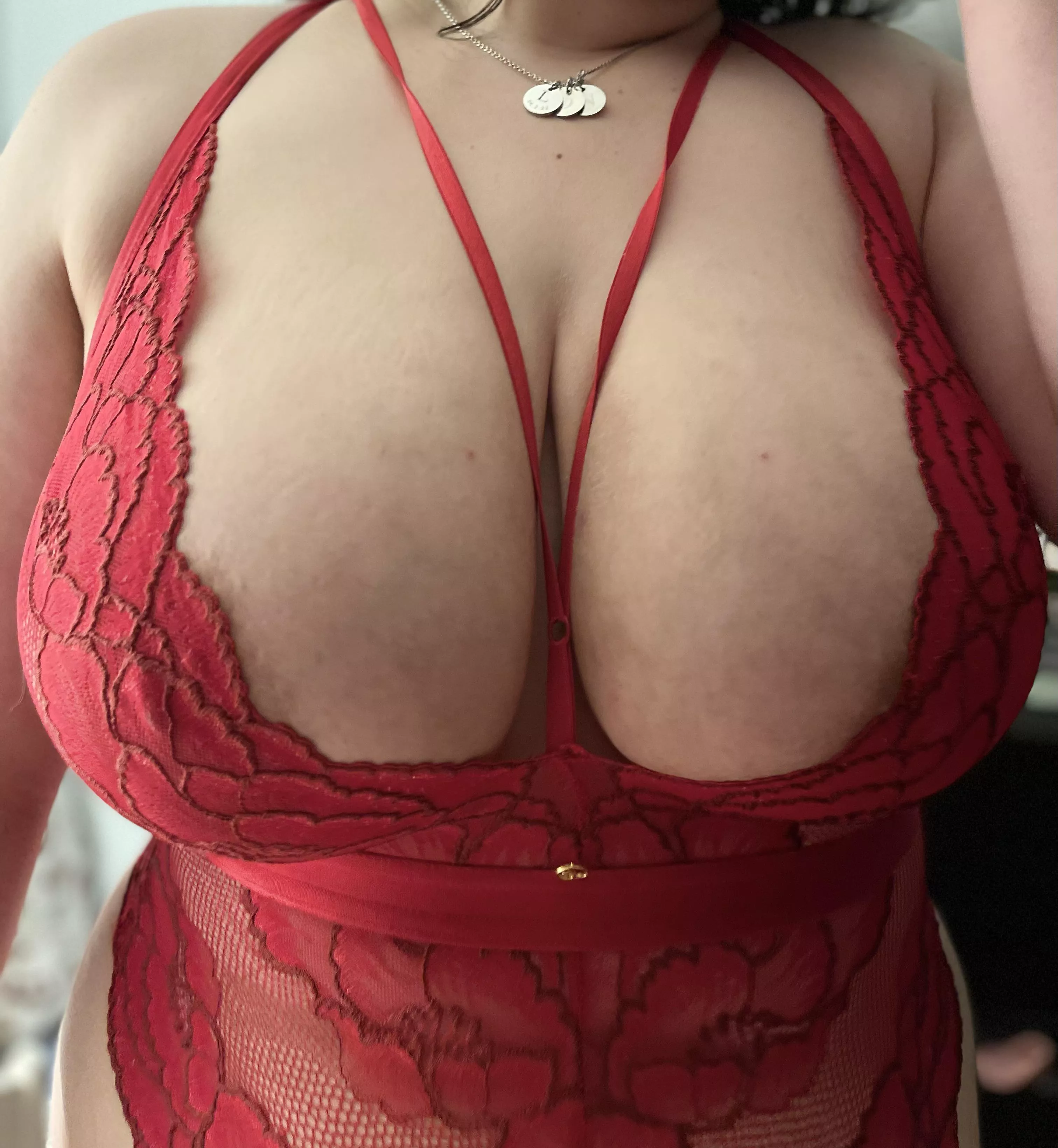 Sorry I haven’t been able to answer all of you. Inbox gets a little busy when I post… not sure why.