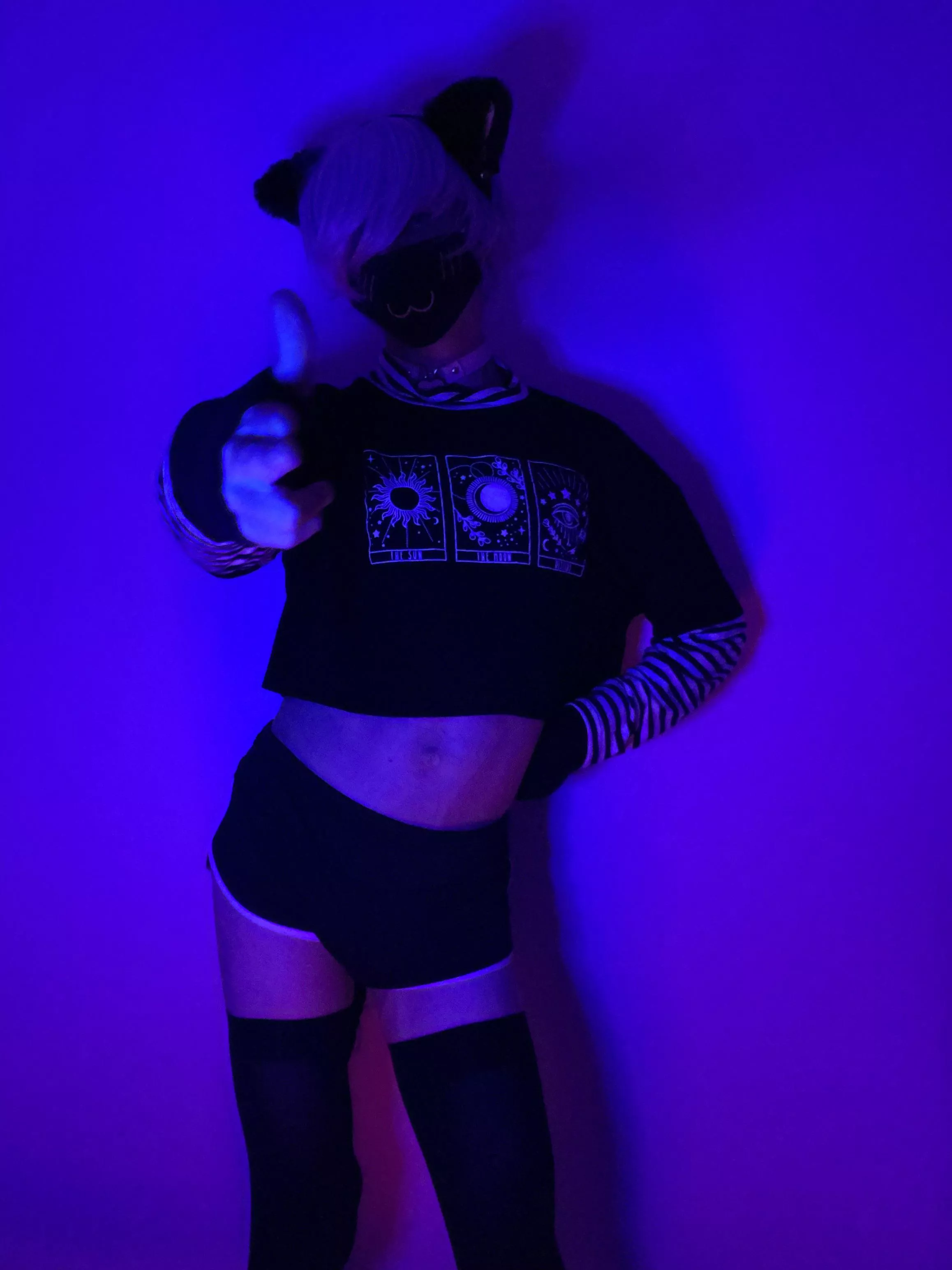 STICK EM UP! This is a robbery, now give me all your headpats >:3