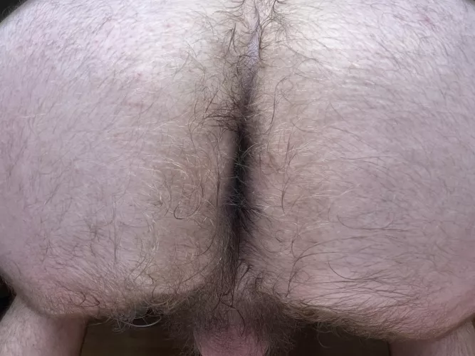 Who else is nude tonight?(24m)