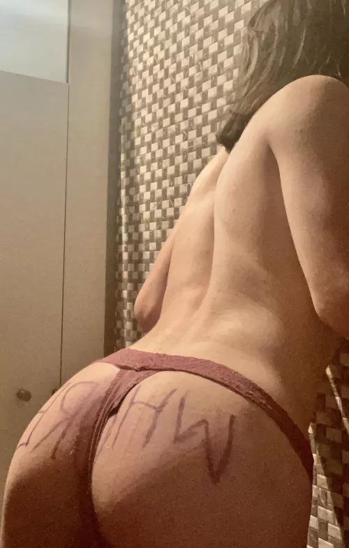 Writing on my own ass is so difficult 😞