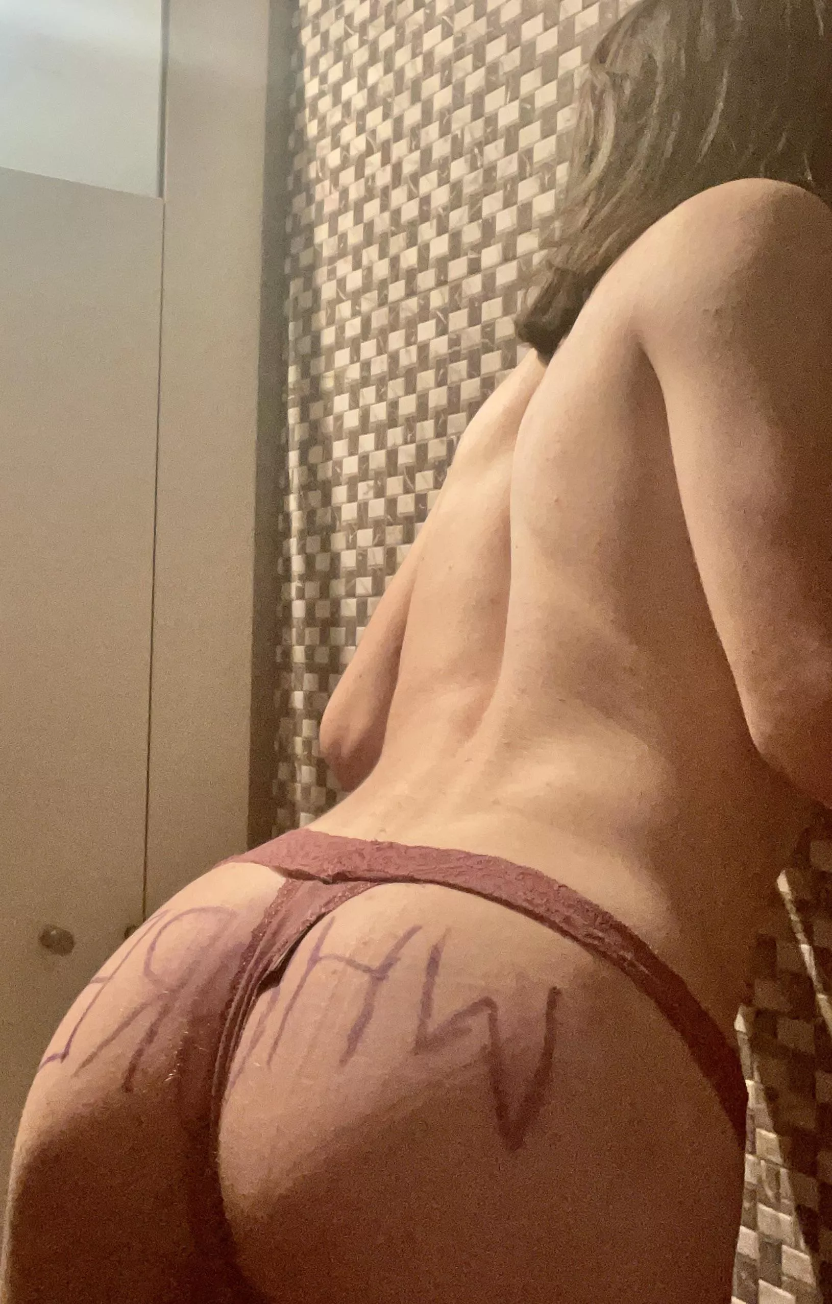 Writing on my own ass is so difficult 😞