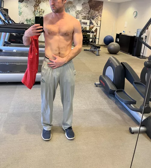 10 like and ill drop the pants