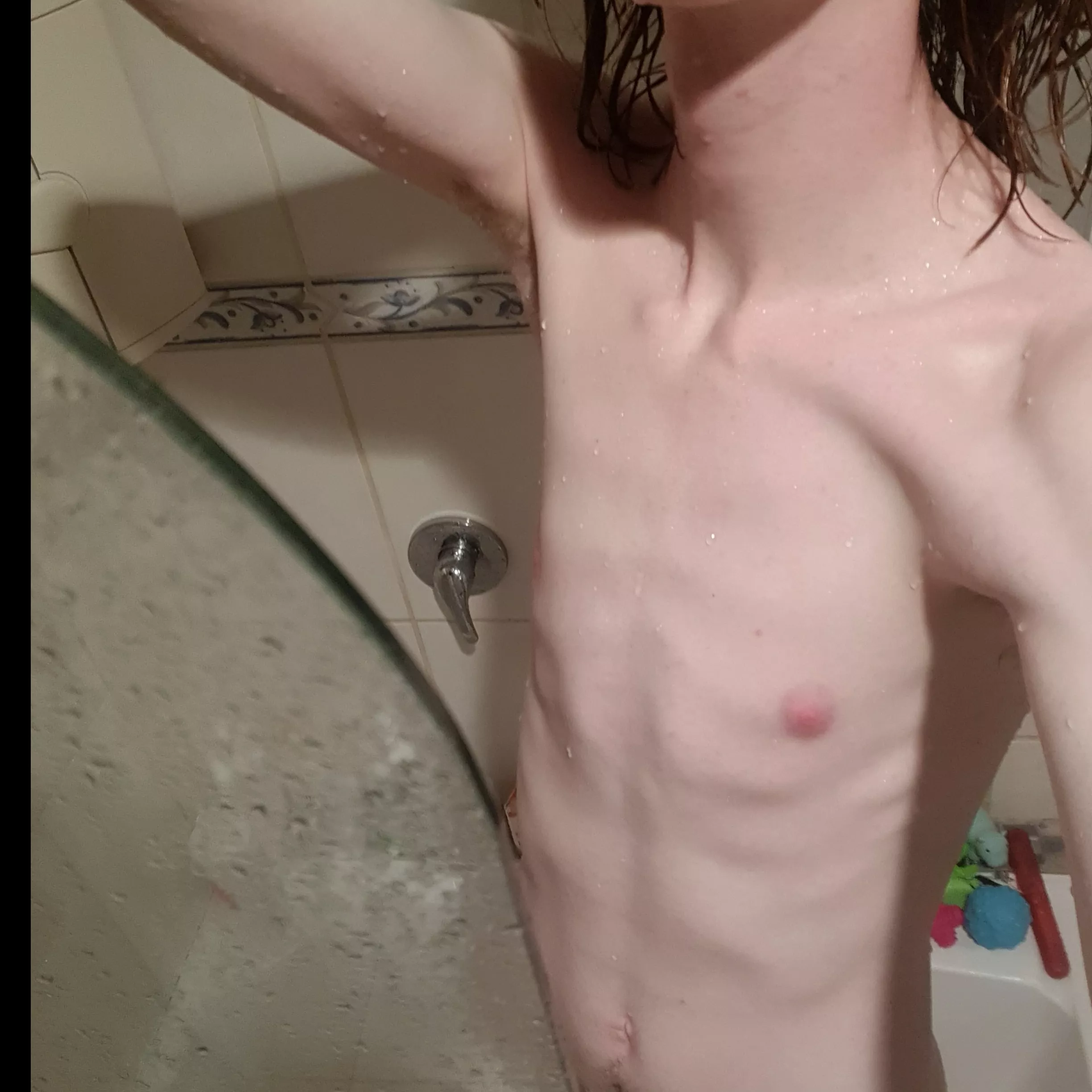 18aus vers under 22 pls. no need to talk just send pics n vids @Jacobdelton22