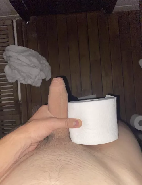 19M anyone online want to try to outsize my teen dick? Hmu