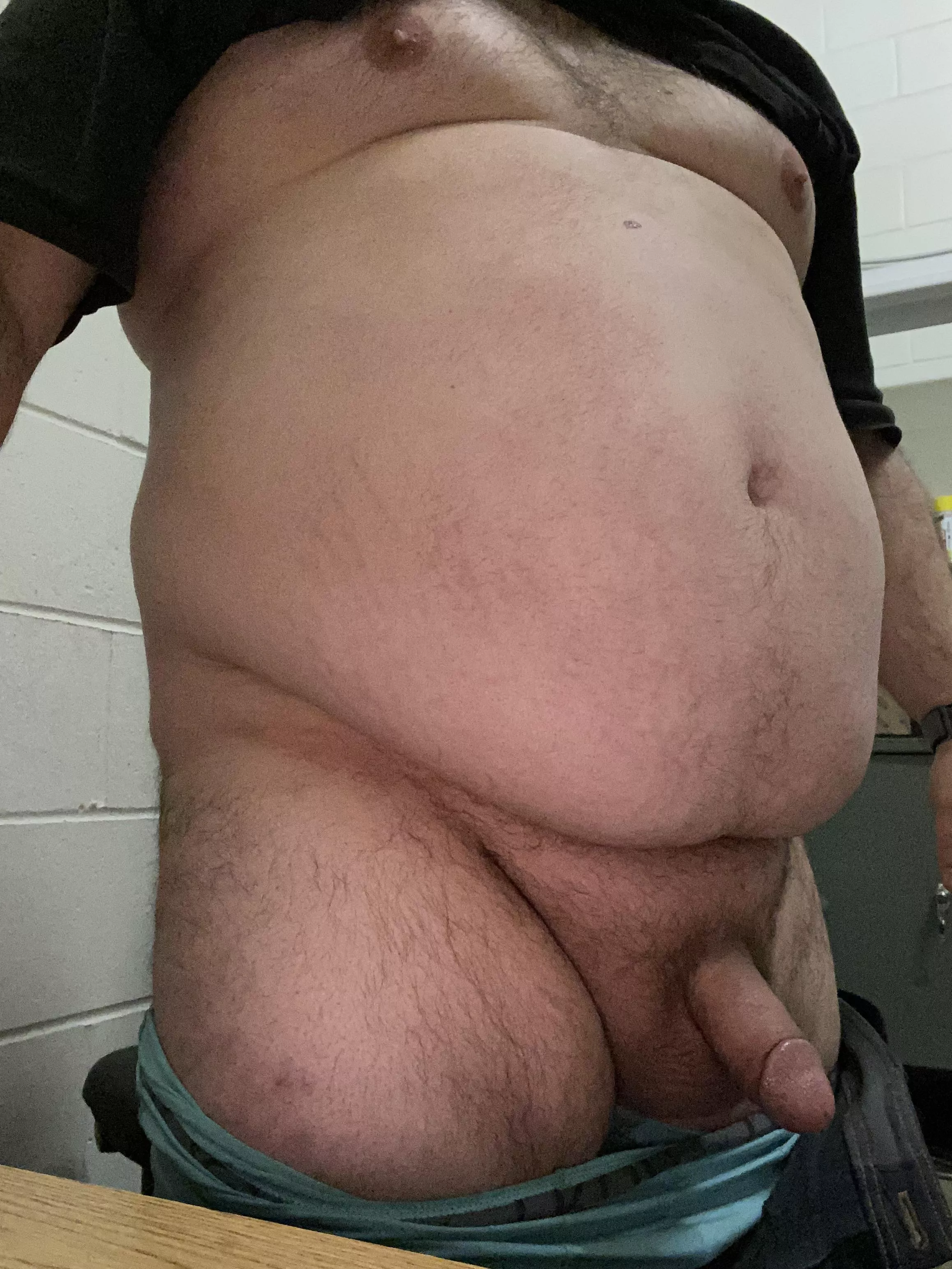 40 bi dad who wants to suck me off at work!