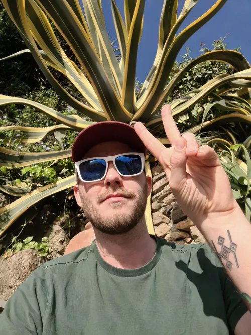 also did an impulsive trip to Cinque Terre today because Pisa was a bit boring. such an amazing place . breathtaking villages along the sea