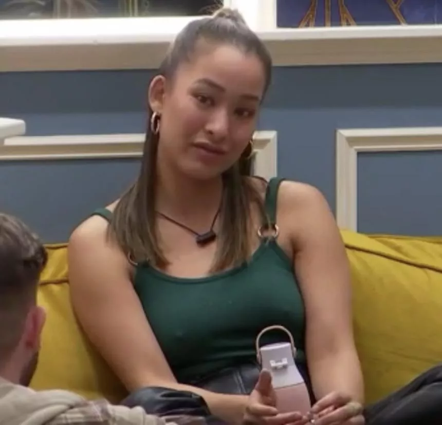 Bbcan 11 Santina got titties too