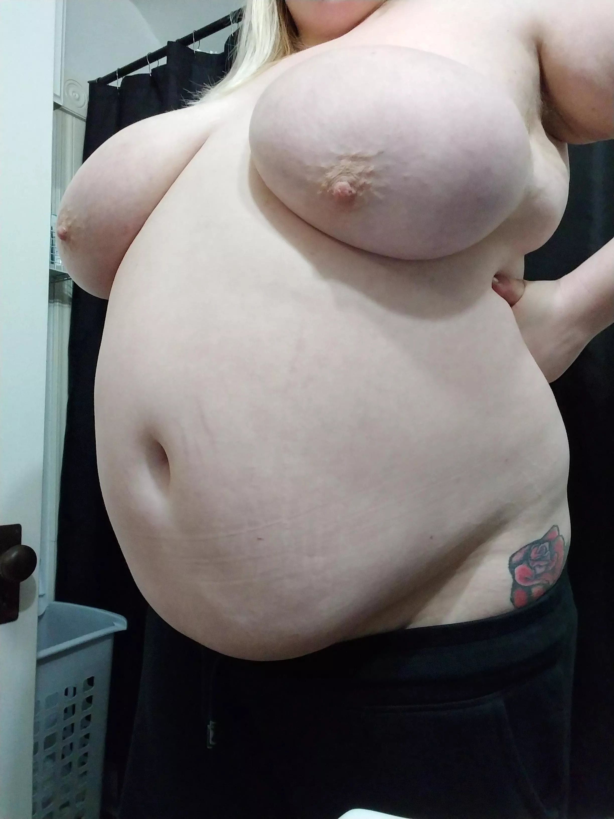 belly is growing more and more everyday