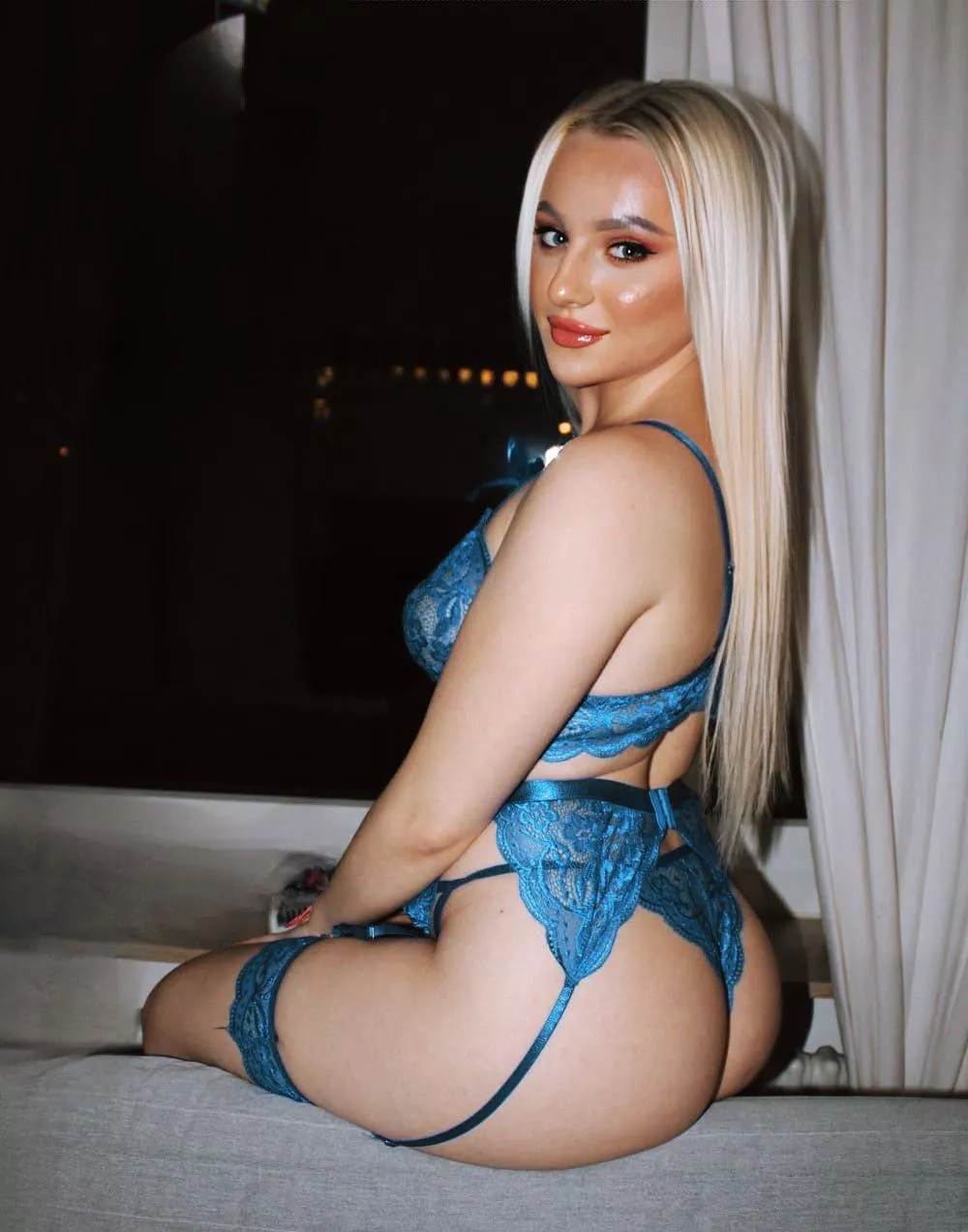 Do you like Sexy blonds ??