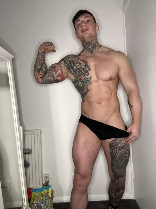 Fresh from the gym 🥵🥵