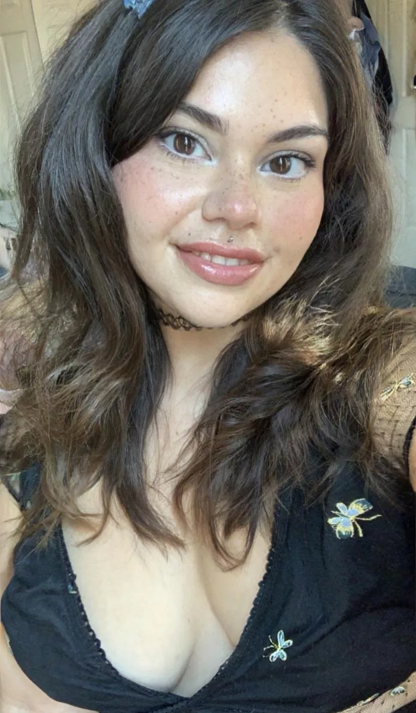 I hope my smile is contagious 🥰