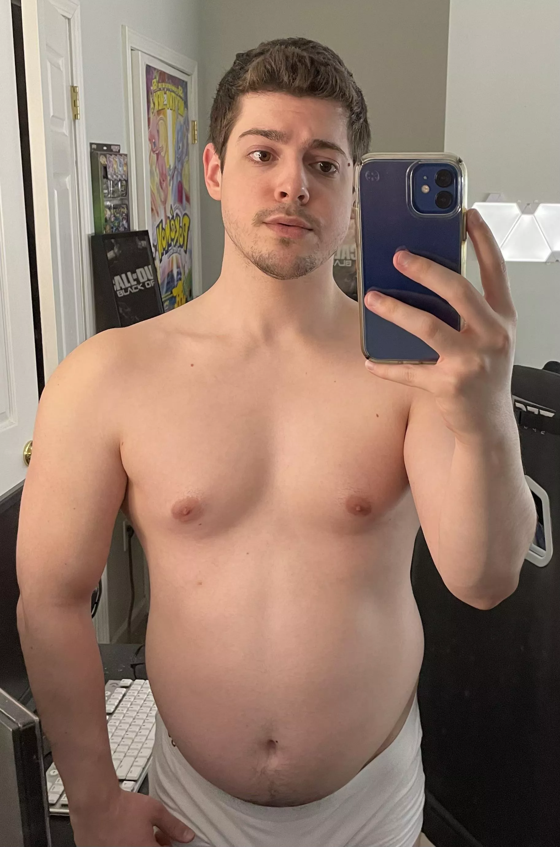 I love rubbing my belly button until it gets me hard, then once it’s time to jerk off I cum all over my belly