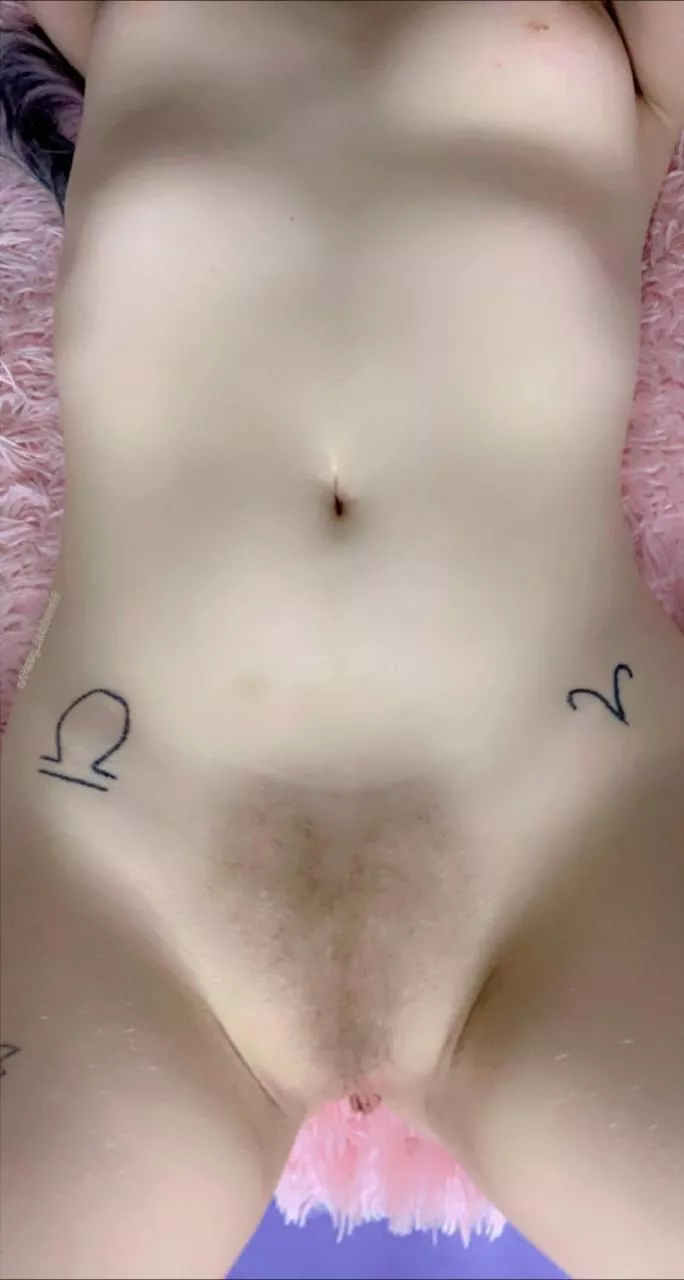 I want my blonde bush to tickle ur nose while you eat me out for hours