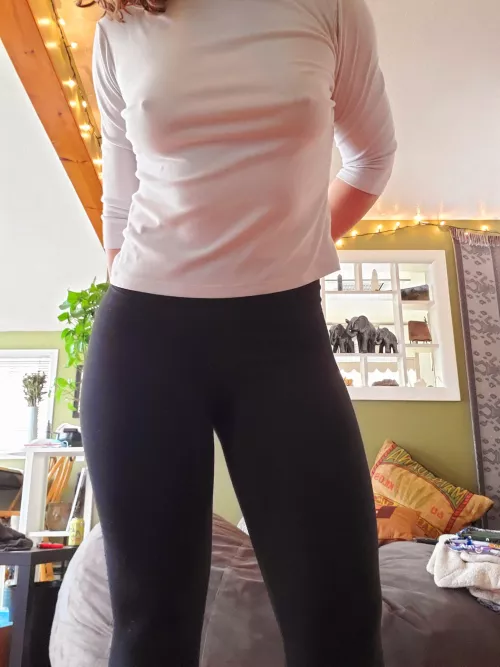 I'm baaaaack 😇 hubby has a busy schedule this month so thought I'd take advantage 😈