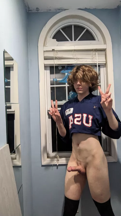 It's night but I don't see your moon?