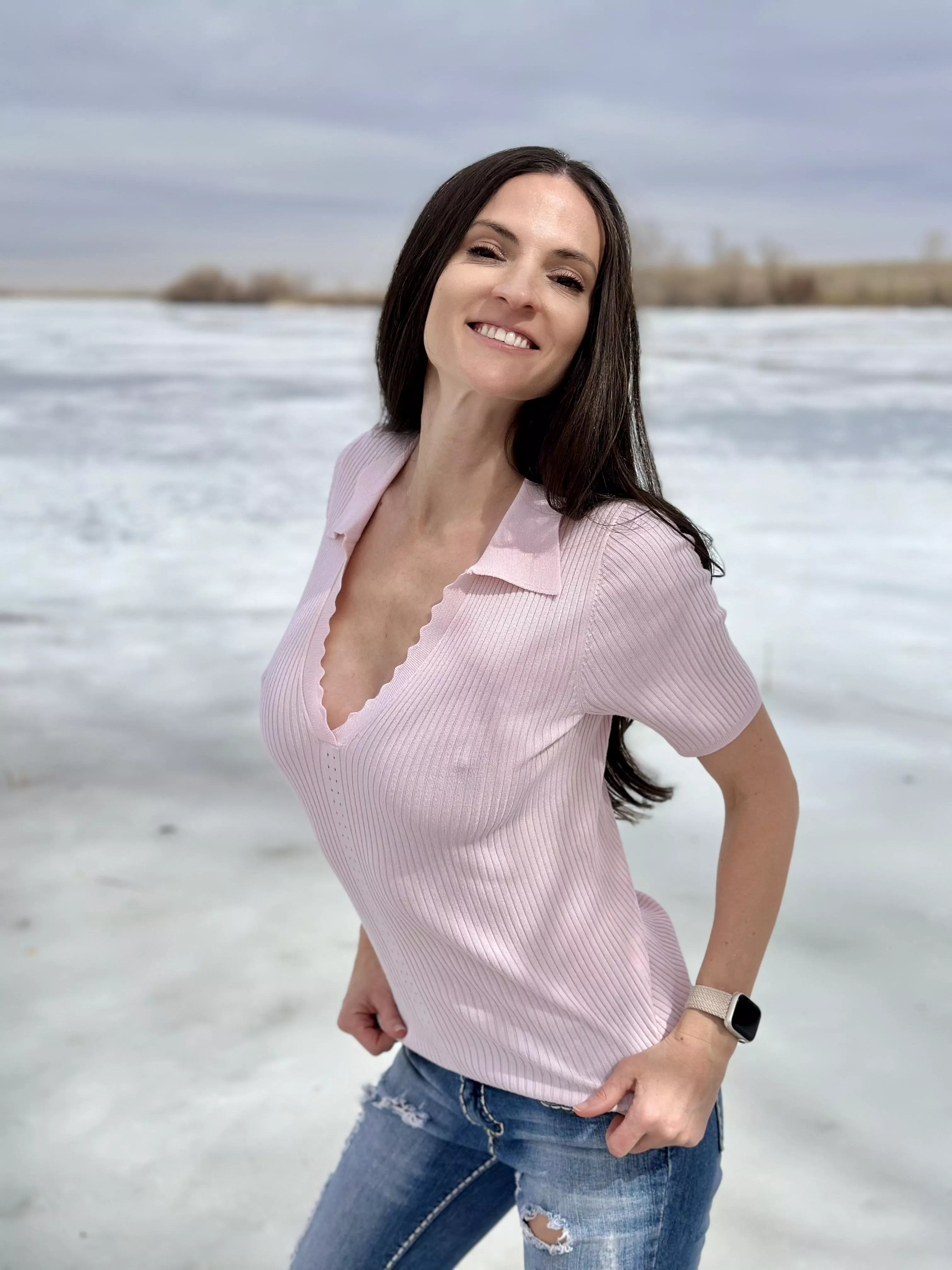 My basic Thirsty Thursday wear for my walk to the lake.