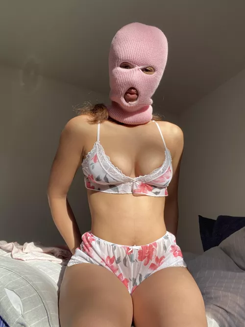 Slap my ass with some force boo