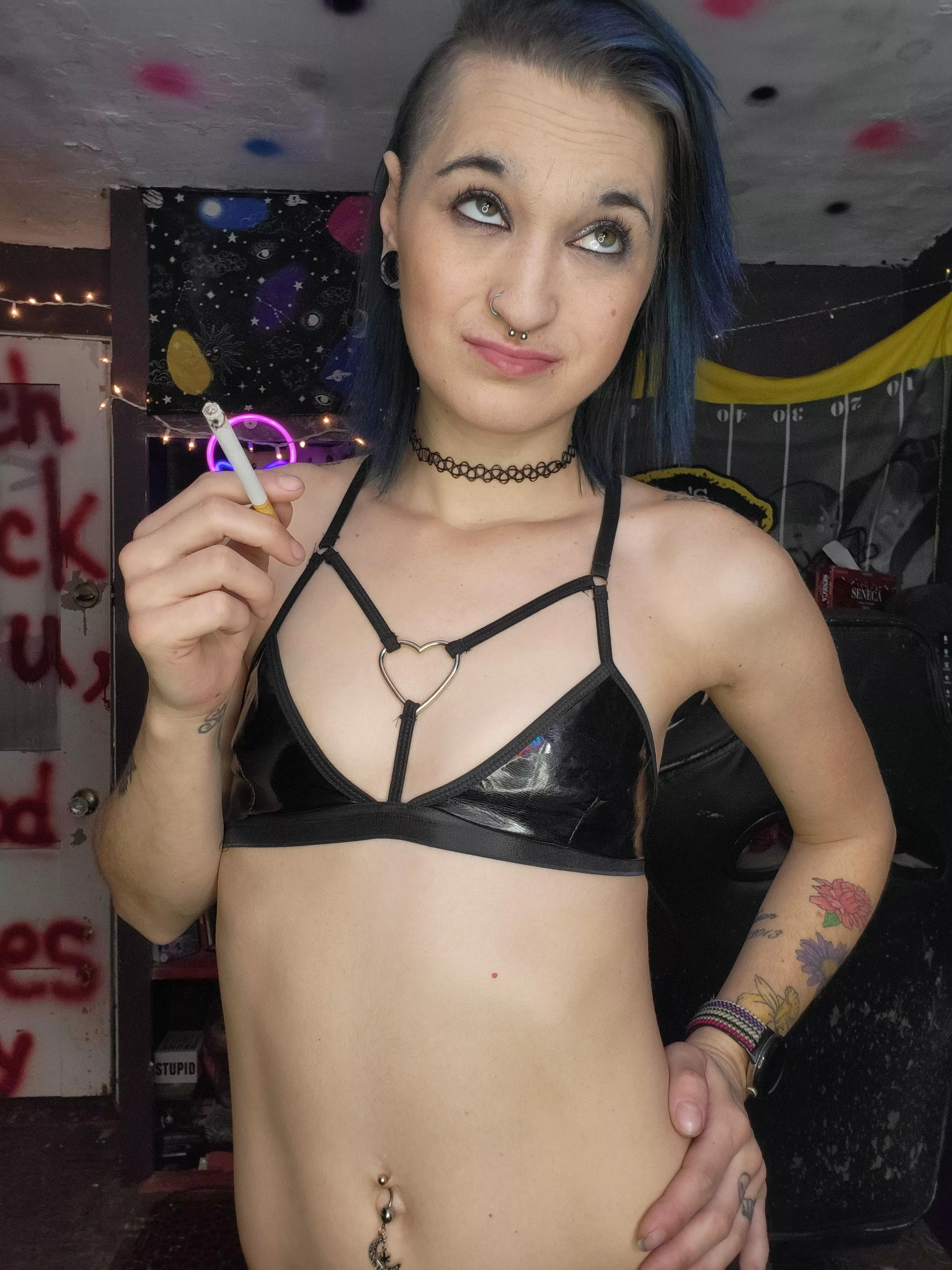 Small girls can look cute too😌