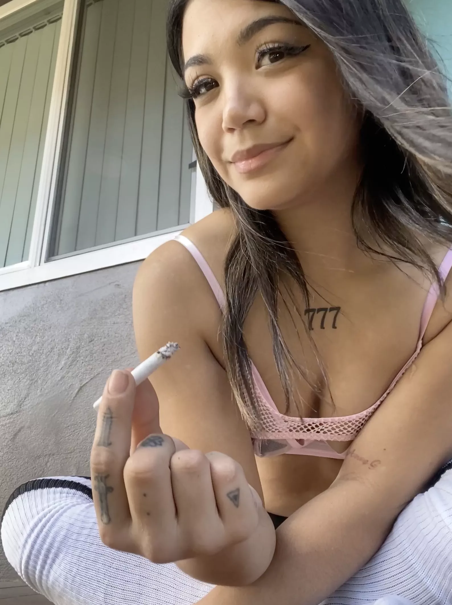 Take a puff 🚬💋