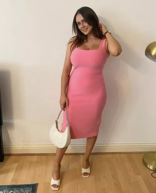 That dress couldn’t hold them