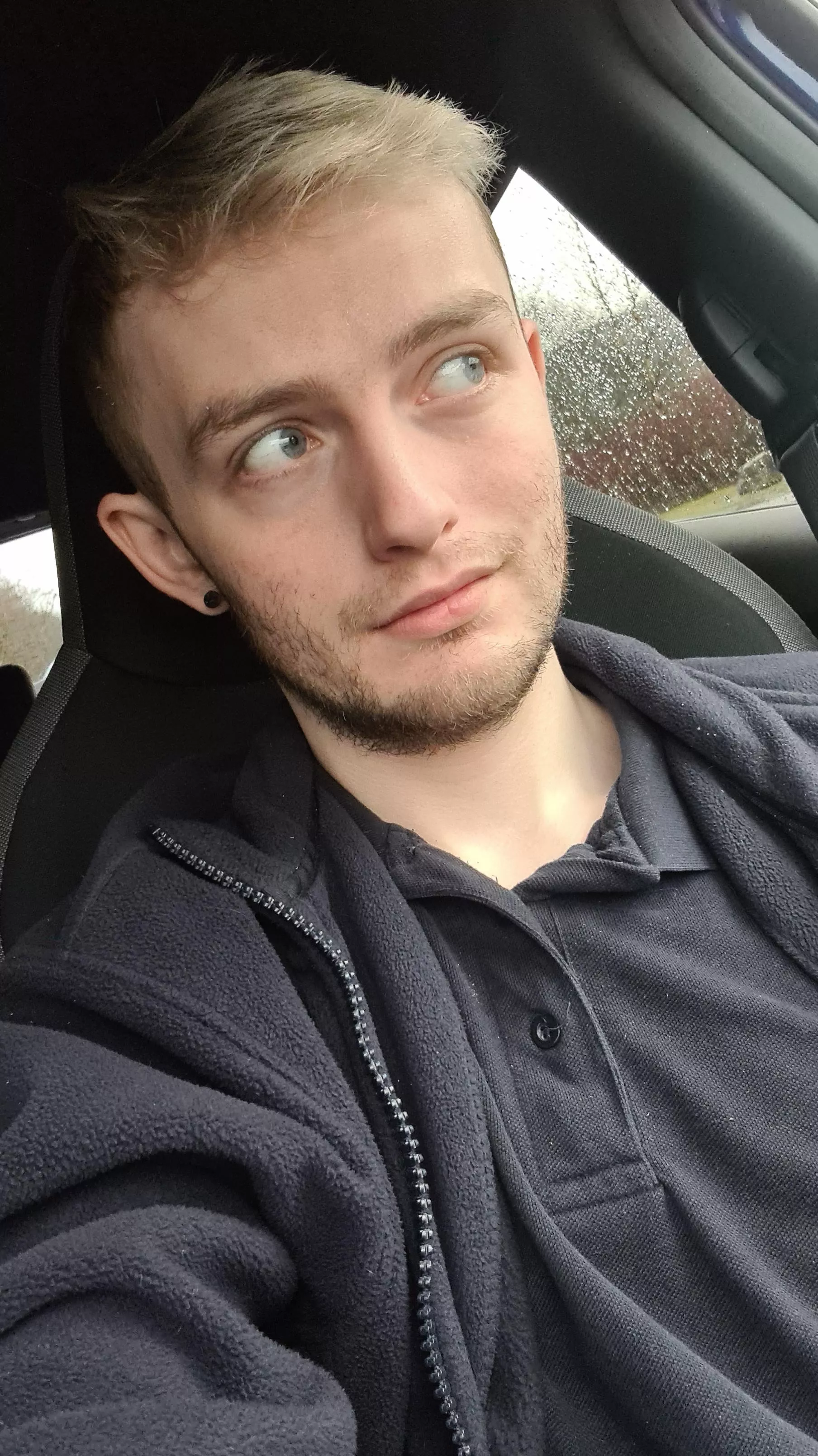 tired from work and iv only been on for 2 hours so far 🤣🤣