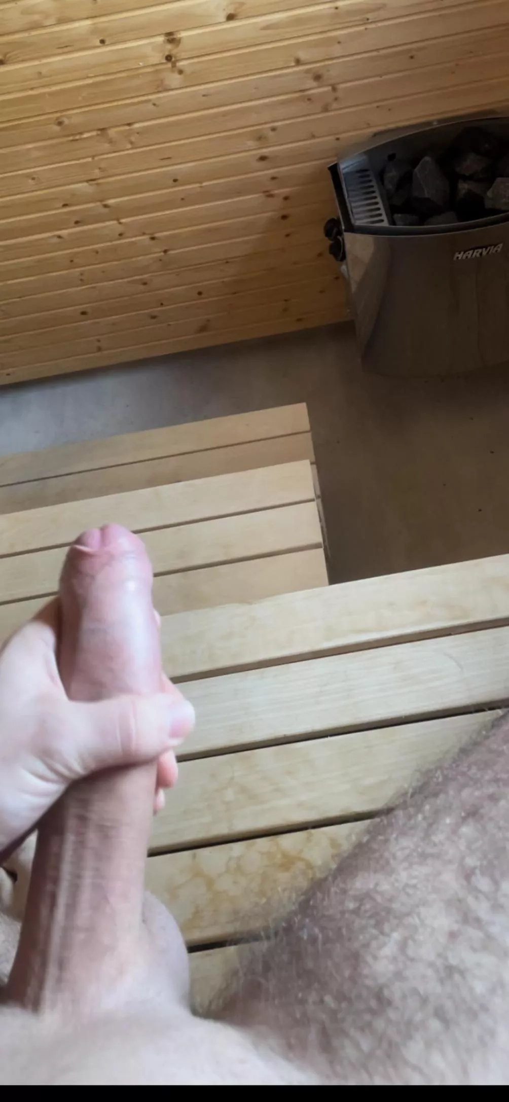 Uncut swedish cock in the sauna 👀
