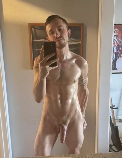 What’s the first thing that comes to mind when you see this pic ;)