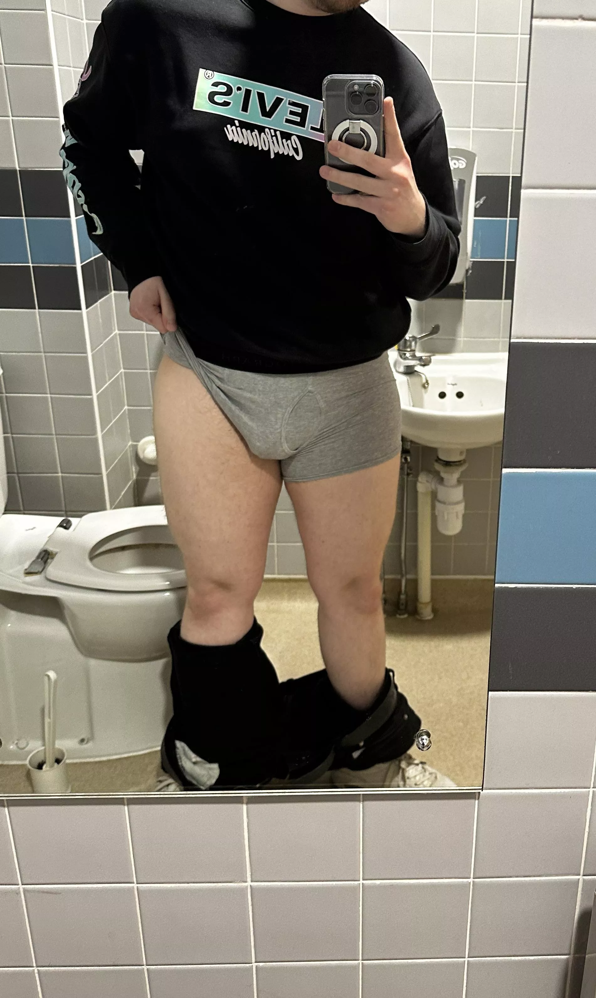 [25] my dick isn’t the only thing that is thick