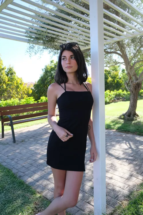 Do you think it suits me? (F19)