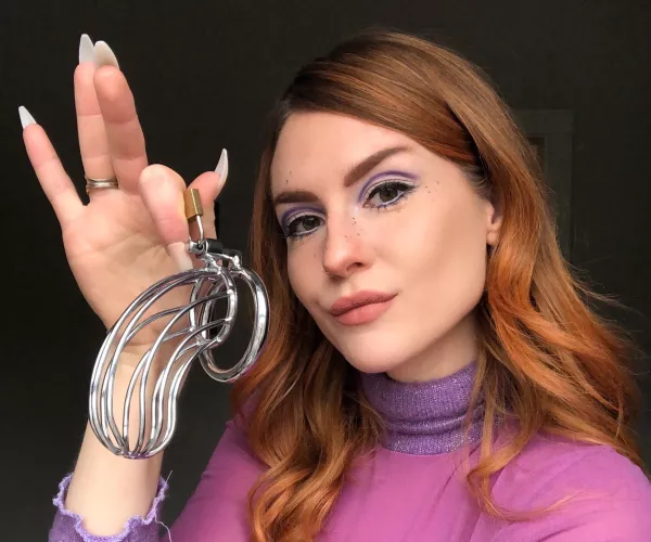 Does someone know her name?