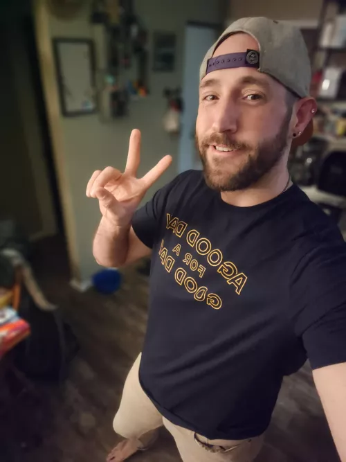 happy Friday beautiful! so proud of you for making to the end of the week! You're loved!