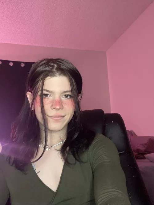 Happy Friday everyone (: