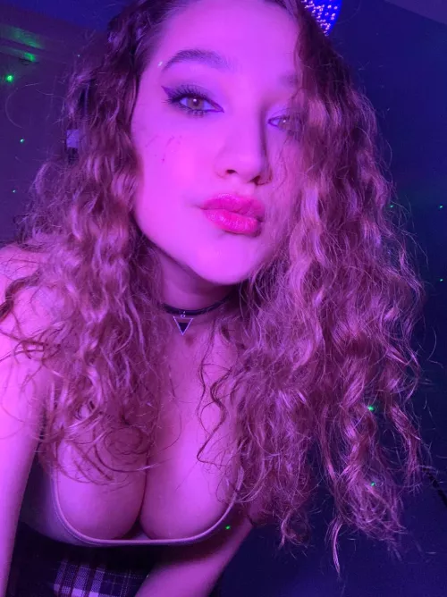 How do you like my choker boys😘?