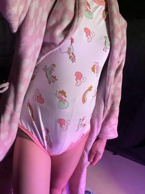 I love being a Little 🥰 This Onesie I have to say is so adorable on me ❤️ Mommy loves the bottom up Crotch too!! Its really easy for diaper changes💕