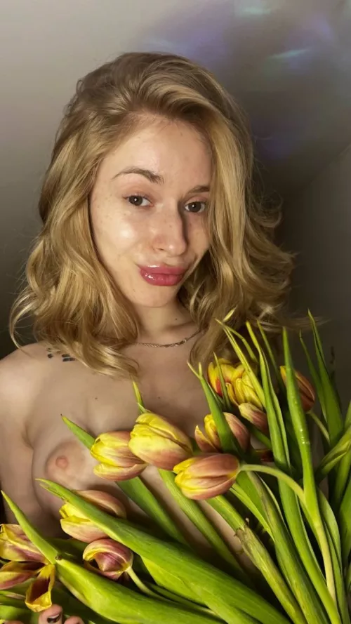 I want your dick and not these flowers