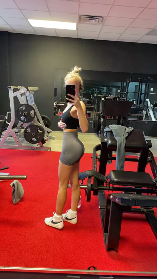 I wish I would of listened to the girlies earlier about doing your hip thrusters❤️‍🔥