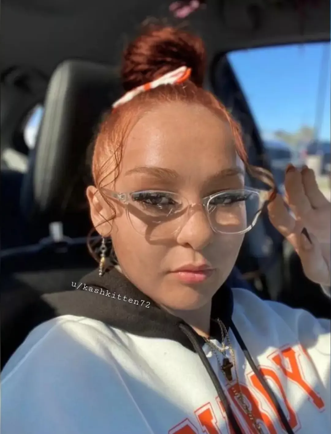 Meet me at the game and you could get lucky tonight