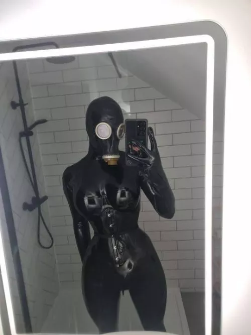 One of my favourite heavy looks! What would you do if I dressed up like this for you?