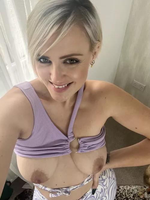 Oooops Mommy’s top seems to have popped off