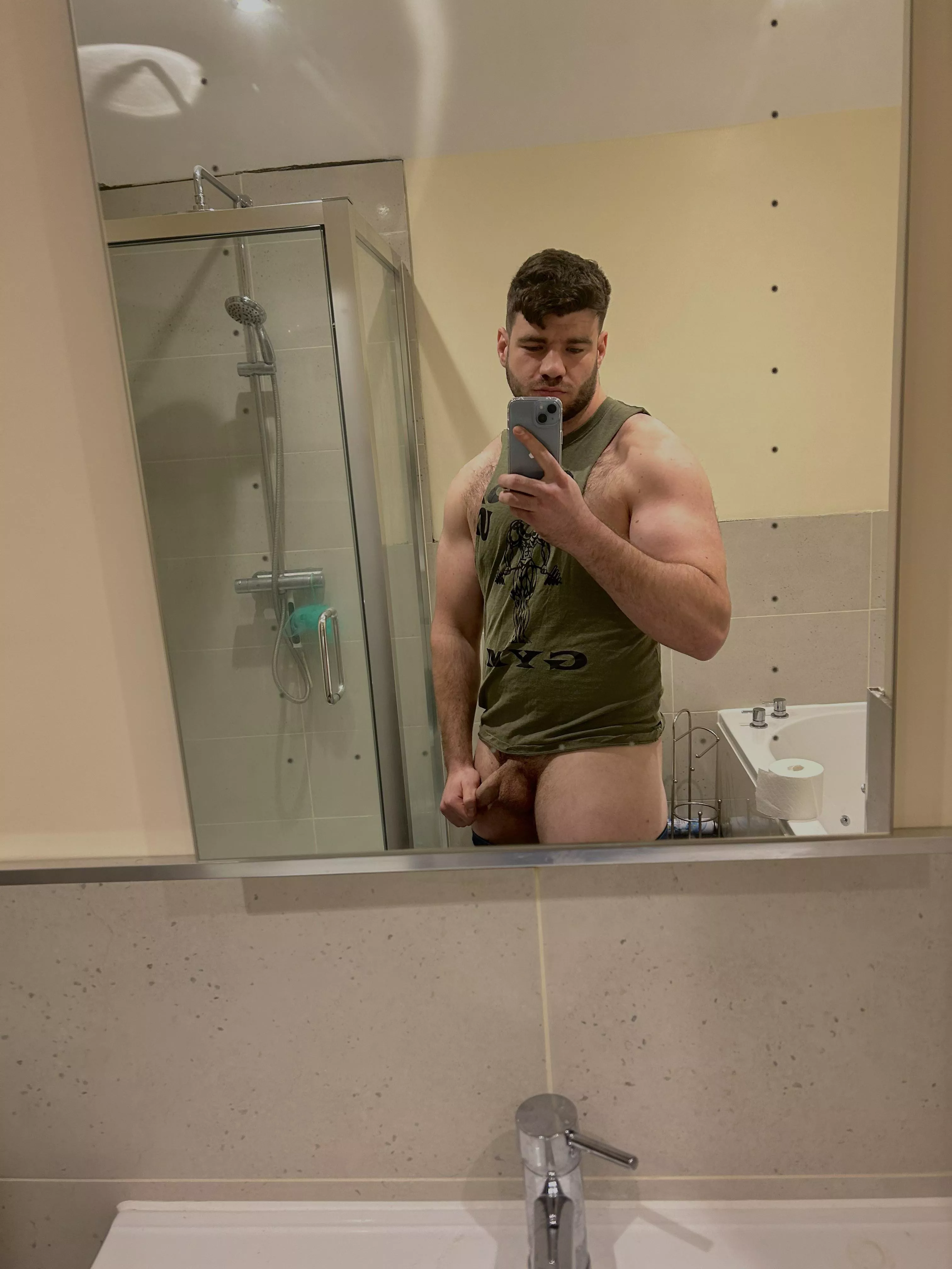 Post workout shower might have to be a longer one 😜👀