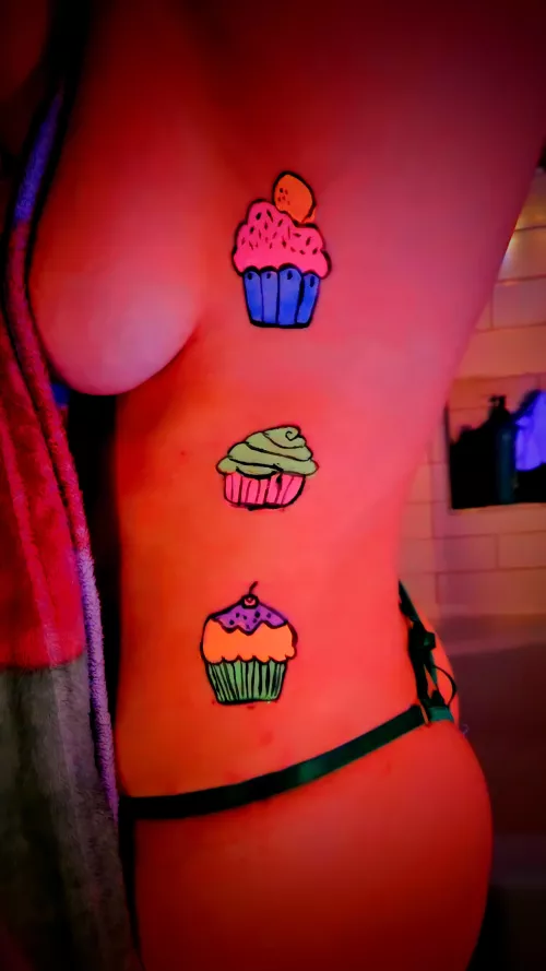 Trying out some Glow light reactive Body paint. Can you tell I'm Getting excited for my Birthday!!!