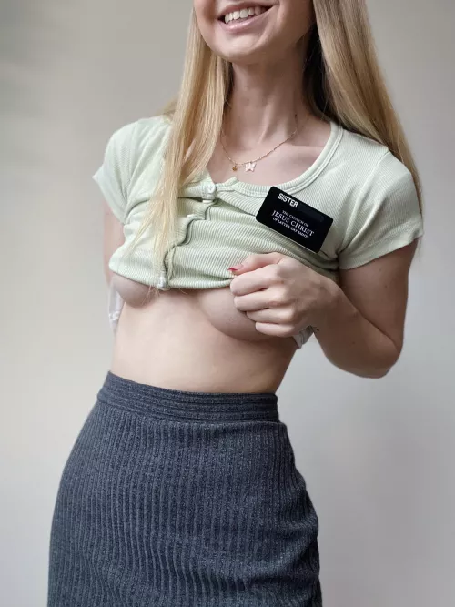 us mormon missionaries like to show underboob too!