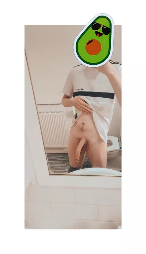 Who loves a bendy cock?😮‍💨