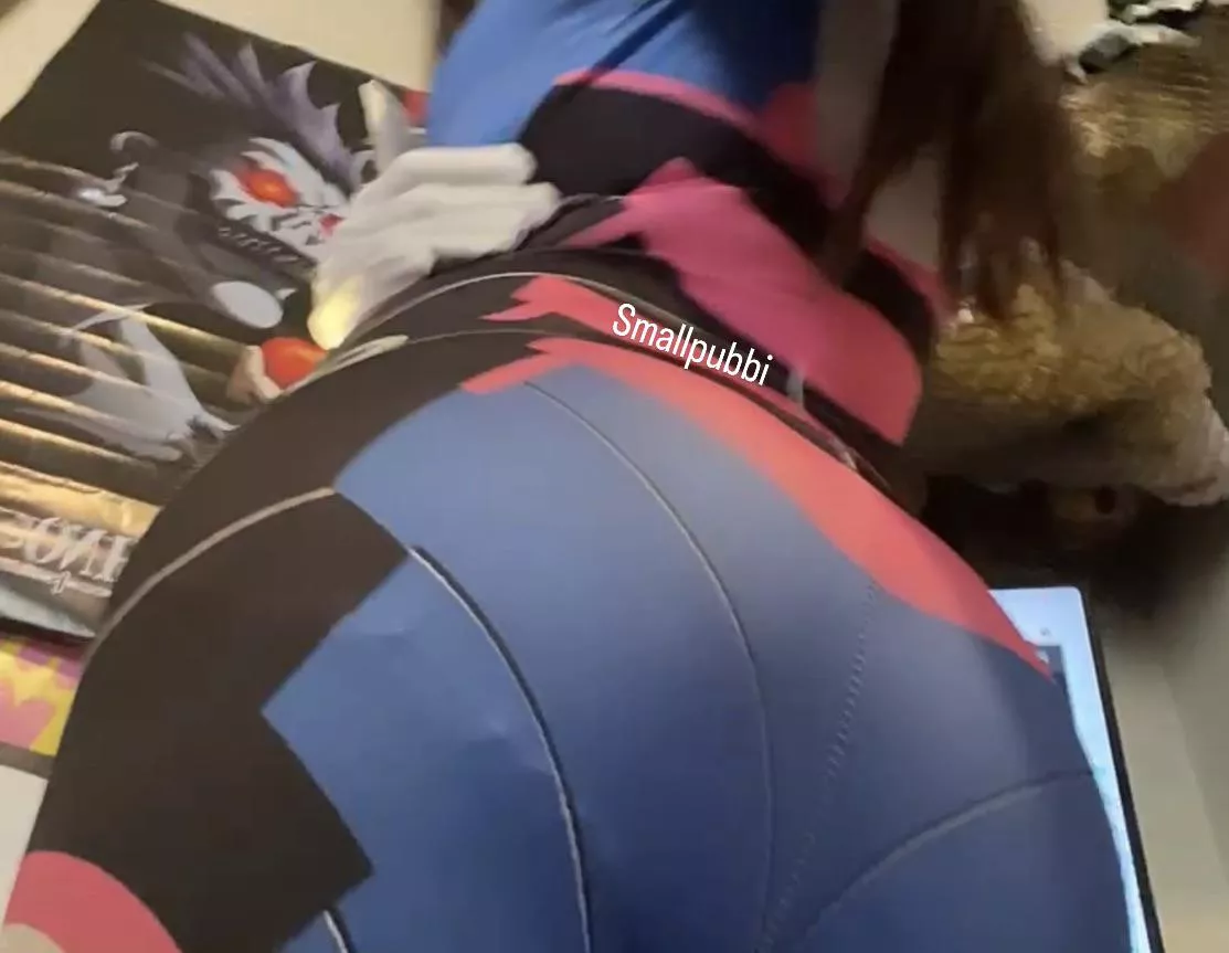 18/ play with me ^_^?