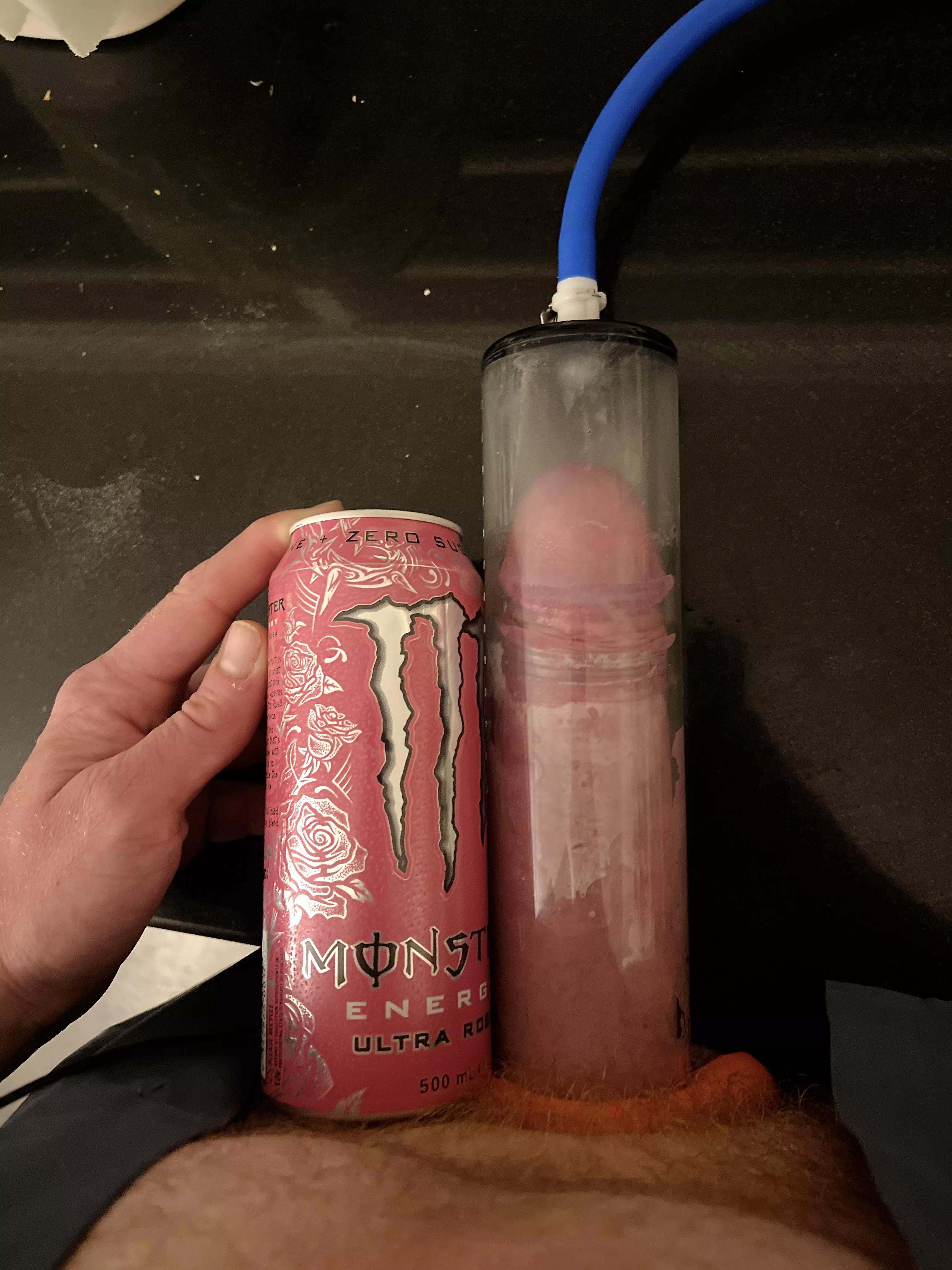 Aiming to fill this pump during Estim session. 🤤🤤