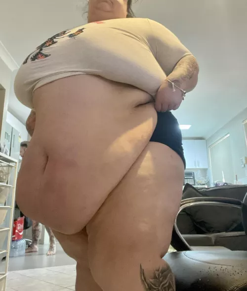 Belly drops anyone? 😘