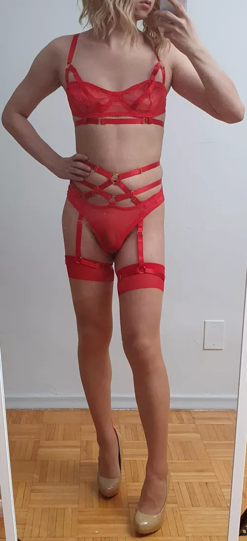 Cum play with me 😘