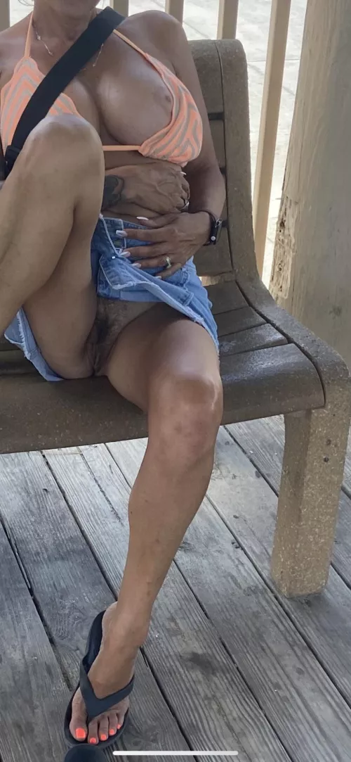 Hairy pussy in public