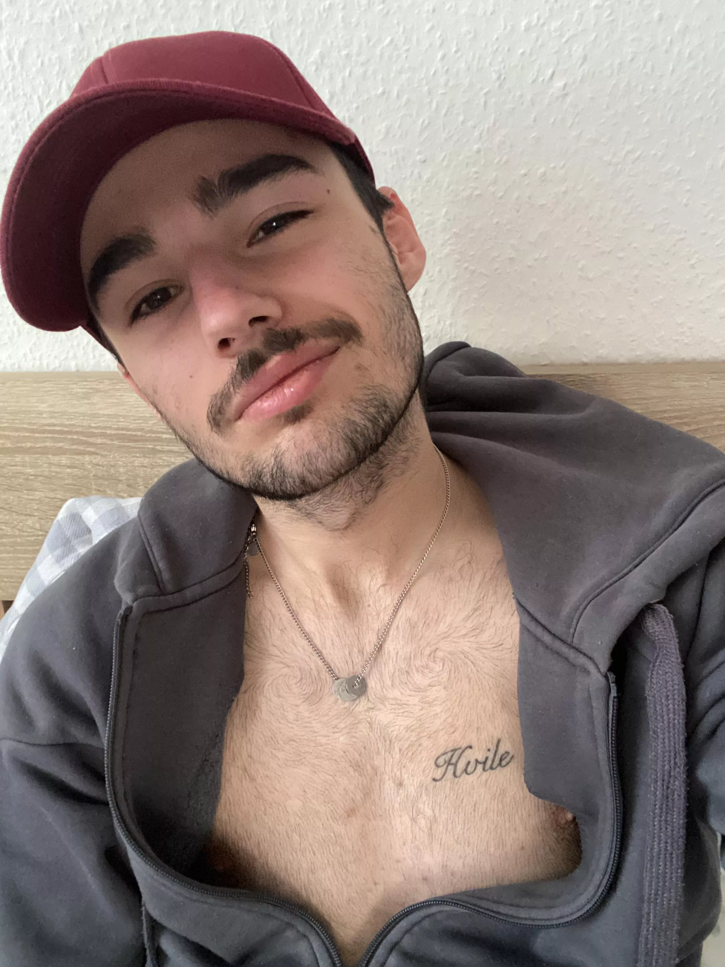 Hey what’s up? Relaxed Saturday. Would love to chat. Hey what’s up? Relaxed Saturday. Would love to chat.